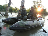 Albastar nafukovac� �ln akcia FANTOM 270 camu AL+sonar